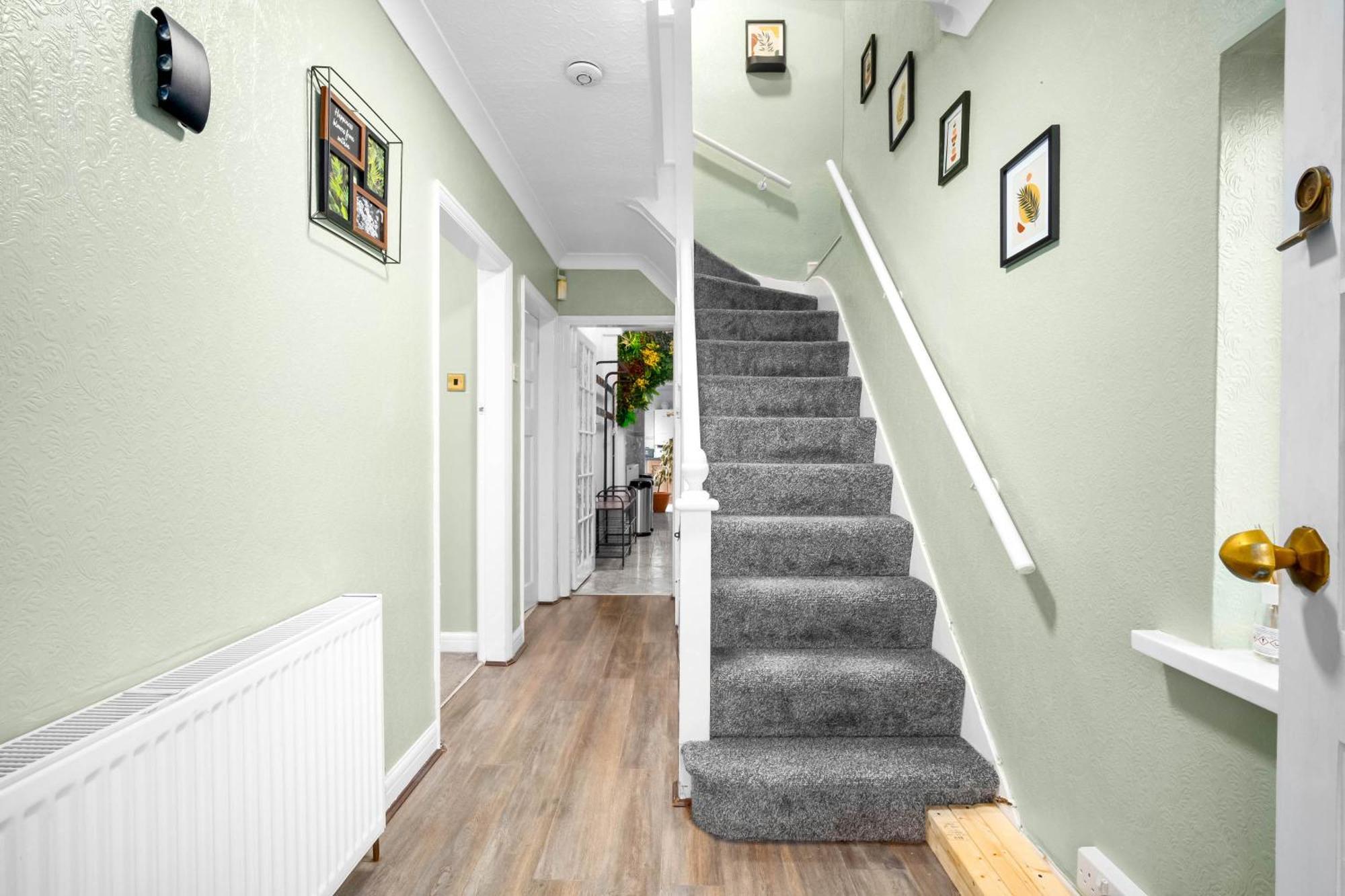 Modern 18 Guest Large Home In Solihull - Near Nec, Jlr, Hs2 And Bhx 伯明翰 外观 照片